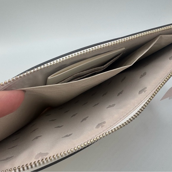 Kate Spade Street Striped Printed Yellow and White Canvas Clutch Zip Pouch NWT - Picture 6 of 8